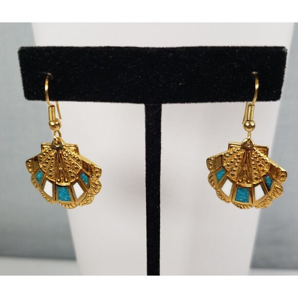 Vintage 1980's Signed COP co.90 Shell Dangle Enamal Gold Tone Earrings - Picture 8 of 15